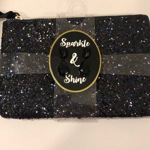 MAKEUP BAG